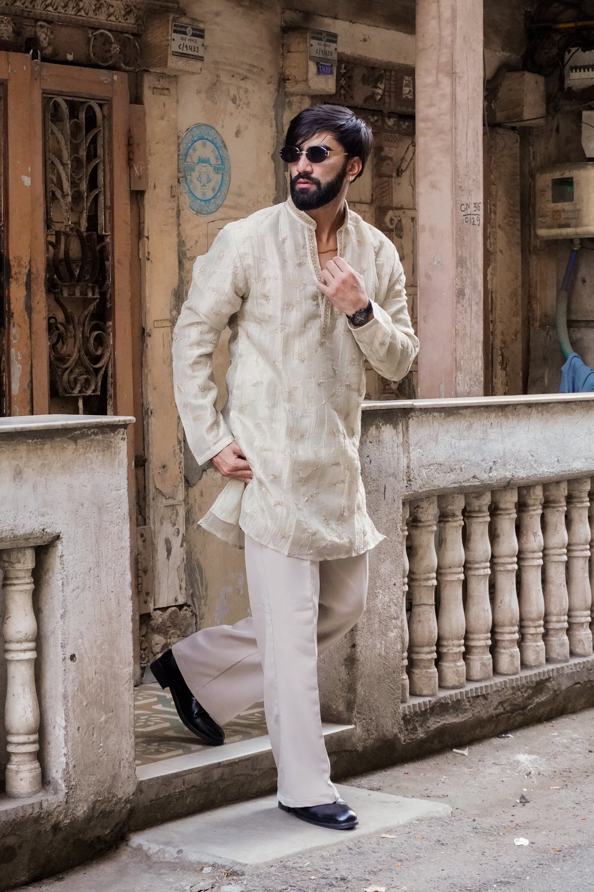 Ivory Textured Embroidered Kurta