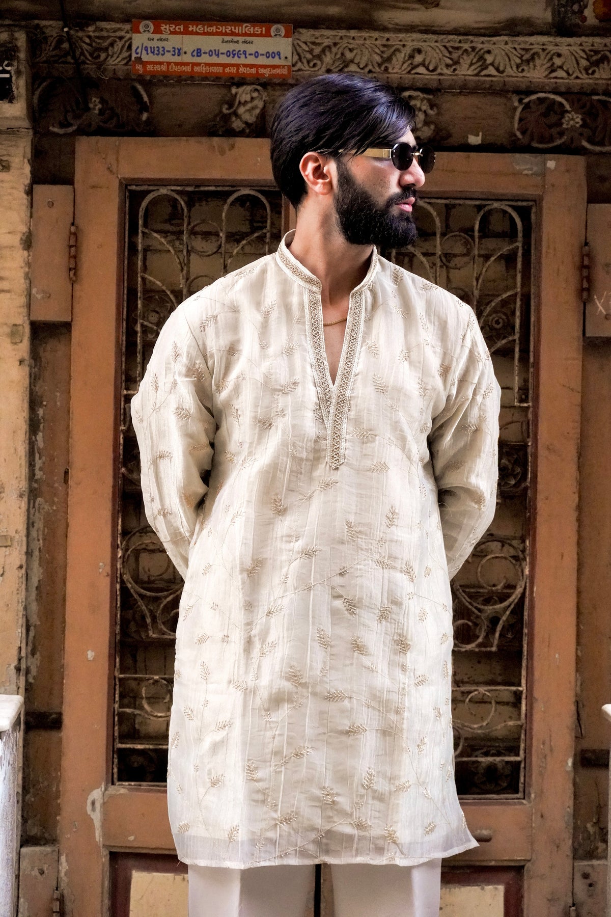 Ivory Textured Embroidered Kurta