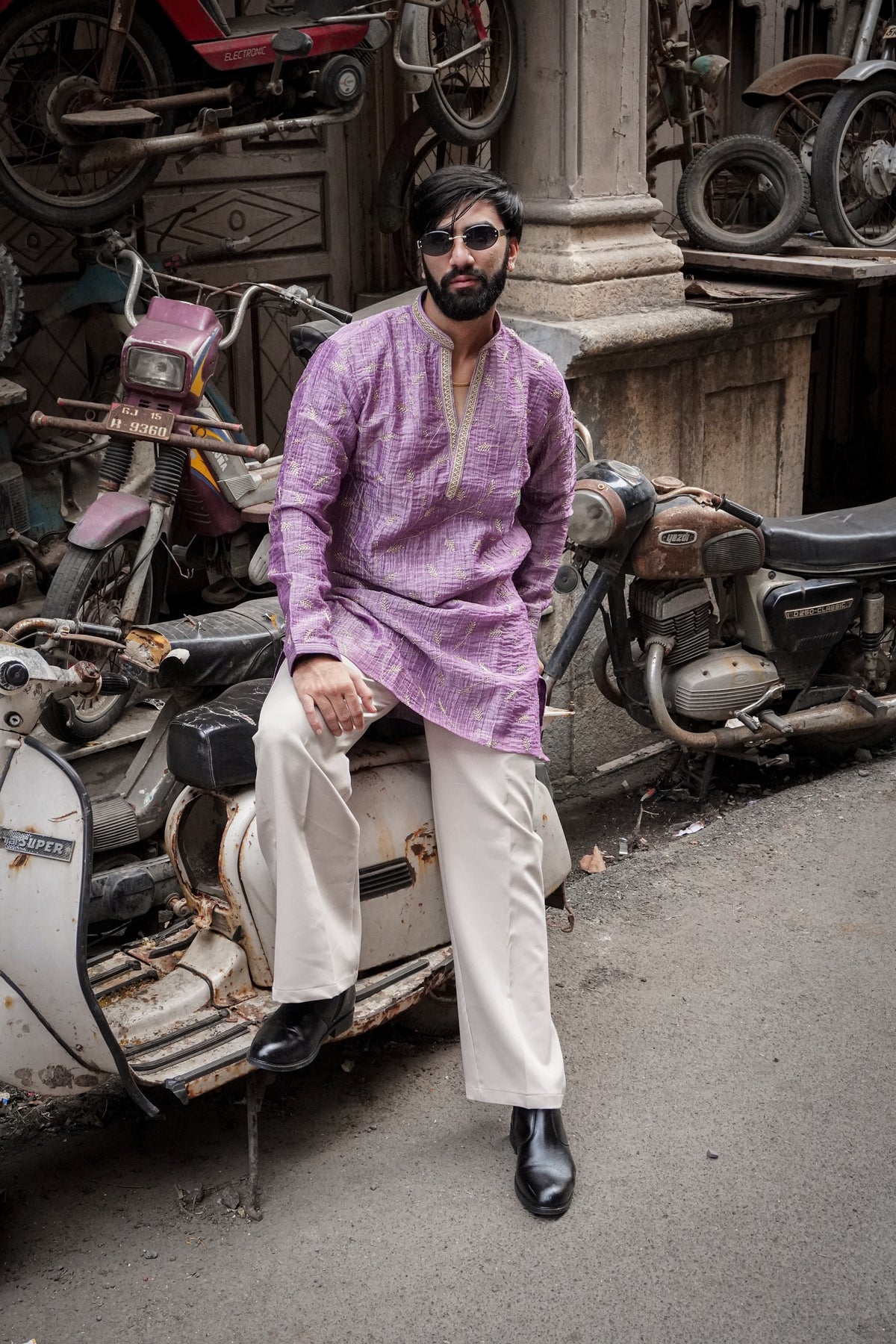 Lavender Textured Embroidered Kurta